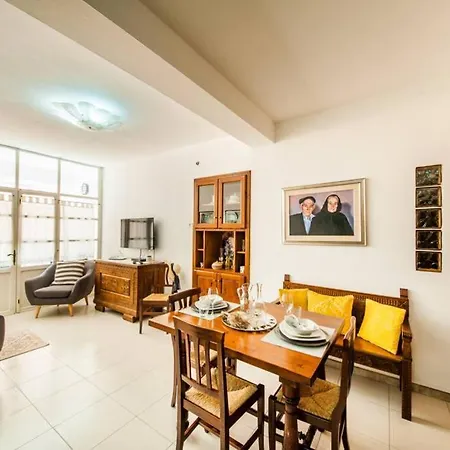 Casa Della Nonna Al Centro Di Apartament *